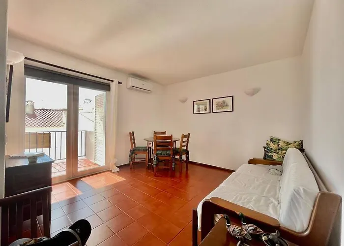 1Bedroom Duplex Beach Apartment